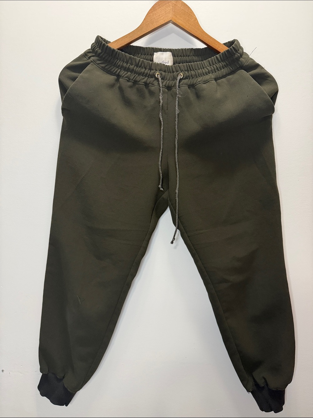 Aritzia Wilfred Men's Olive Green Drawstring Joggers with Ribbed Cuffs